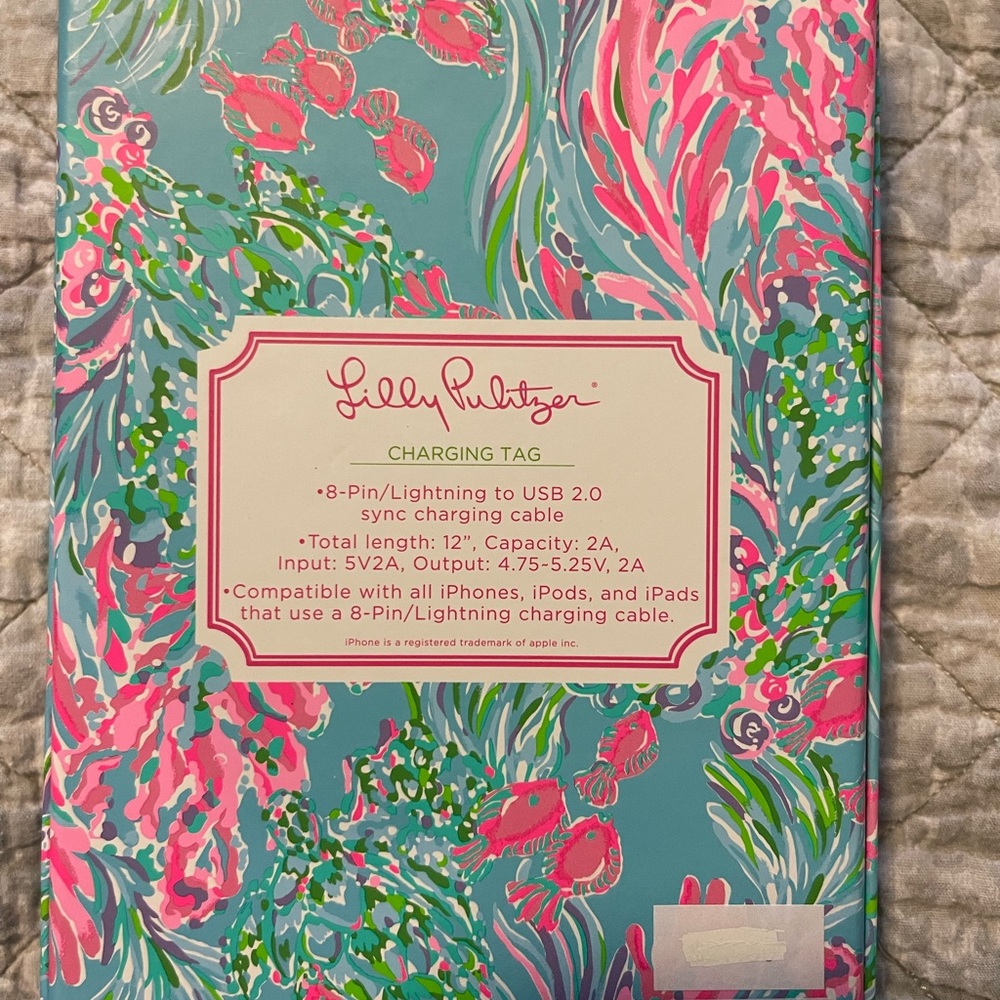 Lilly Pulitzer charging tag in Best Fishes.